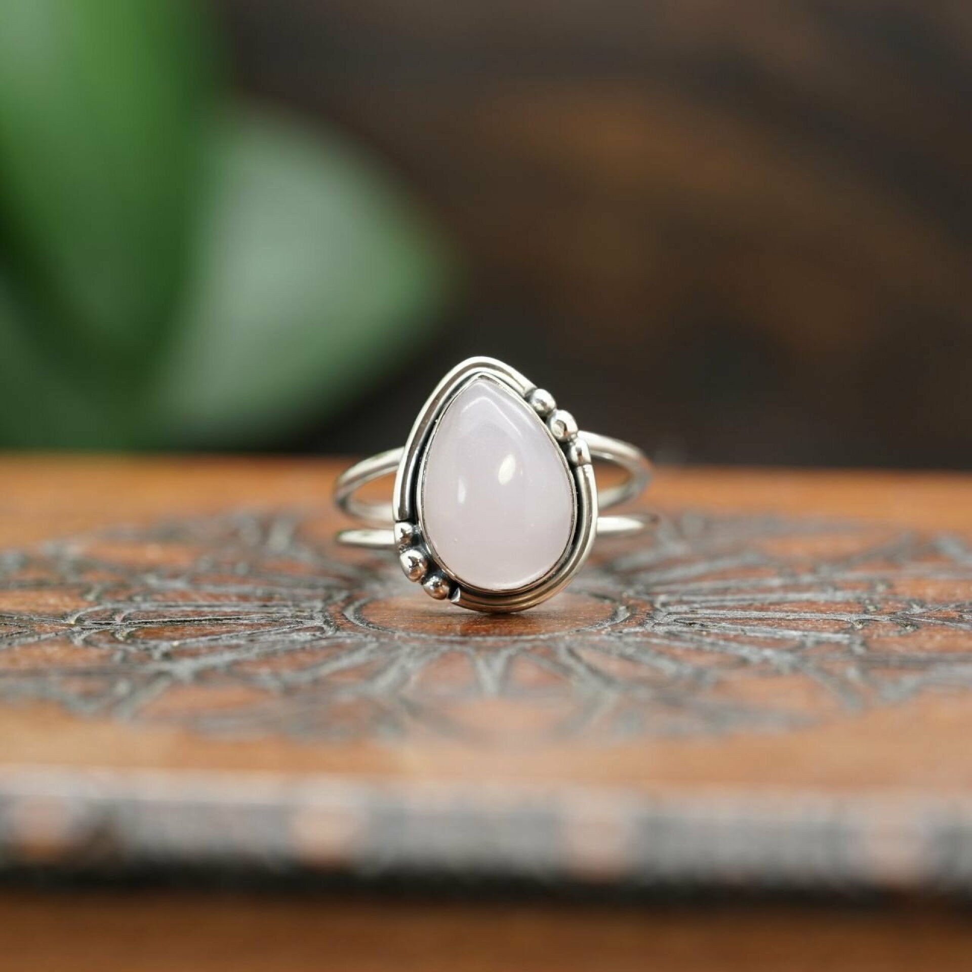 rosenquarz ring, rosenquarz schmuck, ring rosenquarz, ring mit rosenquarz, rosenquarz ring gold, Edelstein ring, lotus ring
