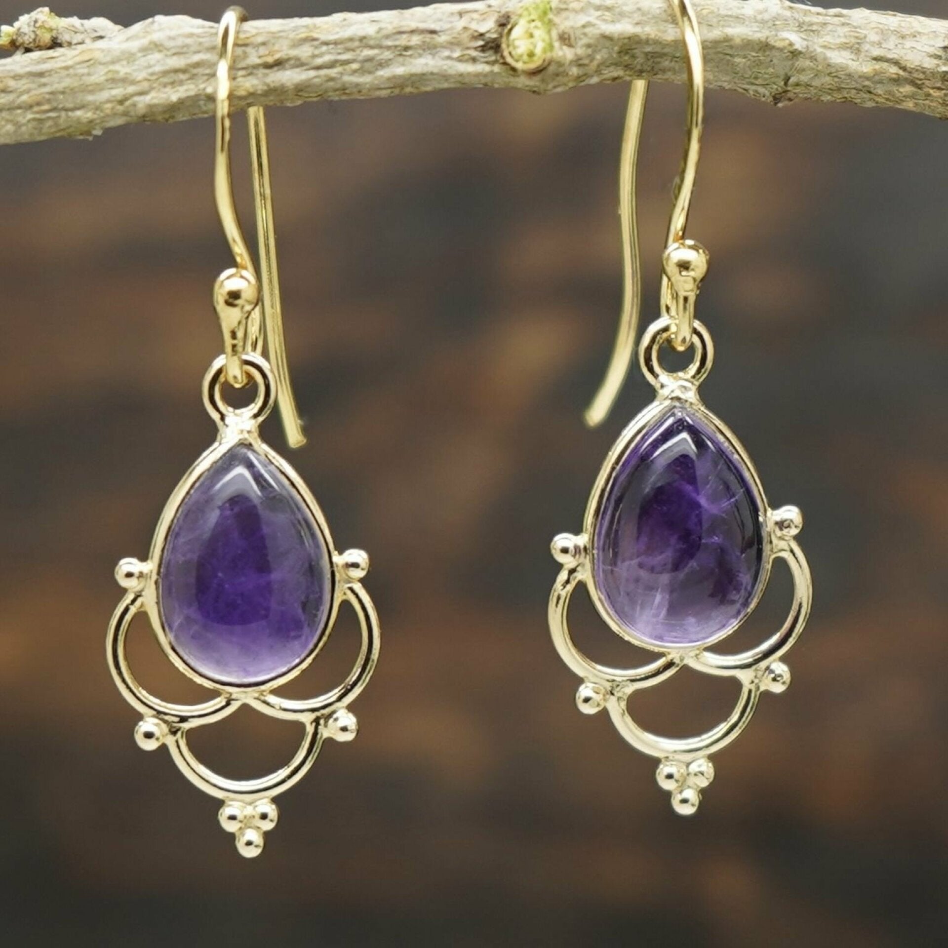 ohrringe mit amethyst, amethyst ohrringe, ohrringe gold mit amethyst, amethyst ohrringe gold, edelstein ohrringe, ohrringe edelstein, macawi ohrringe

