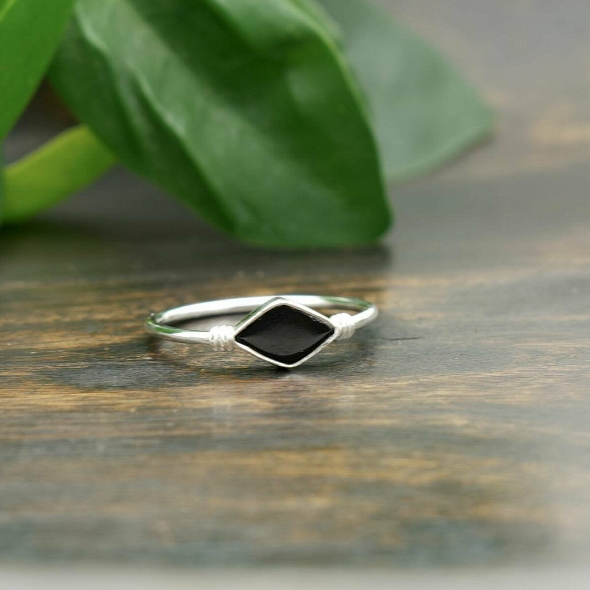 onyx ring, onyx ring damen	, onyx ring black, onyx ring damen antik, schwarzer, onyx ring, onyx ring damen silber, onyx ring silver, silber ring, edelstein ring, minal ring
