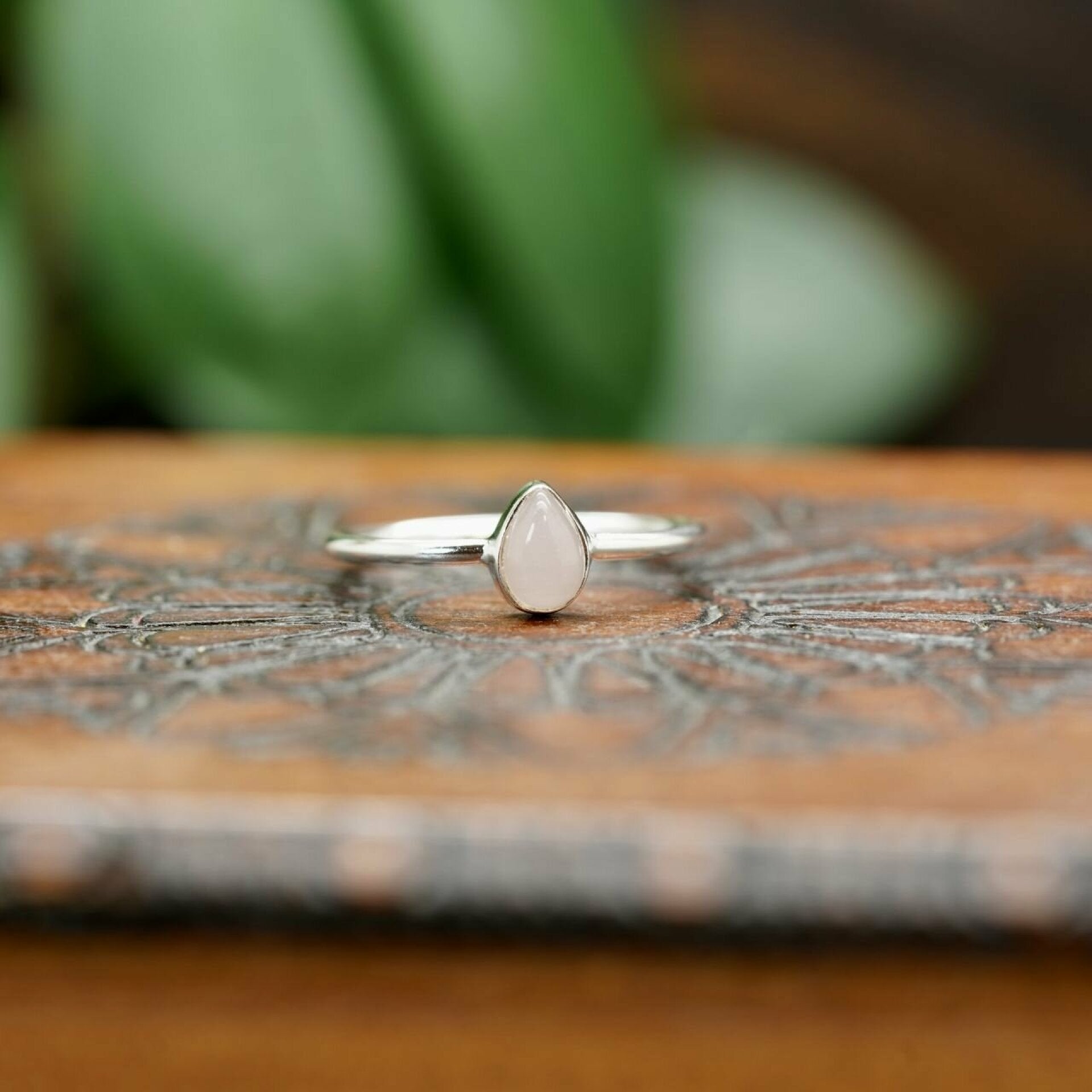 rosenquarz ring, rosenquarz schmuck, ring rosenquarz, ring mit rosenquarz, rosenquarz ring silber, edelstein ring, onida ring

