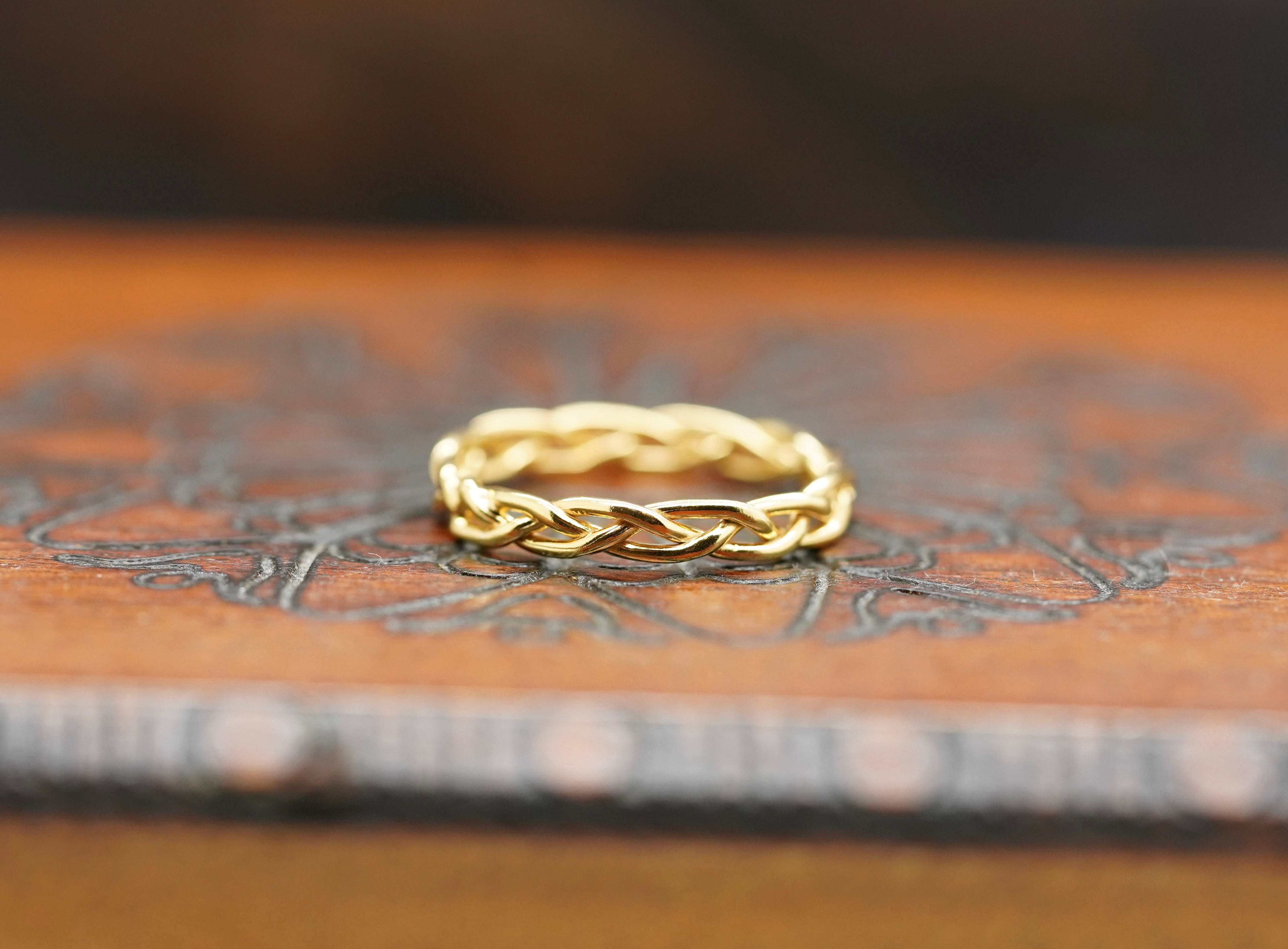 ring vergoldet, vergoldeter ring, goldener ring schmuck, pallaton ring, ring geflochten, ring geflochten gold